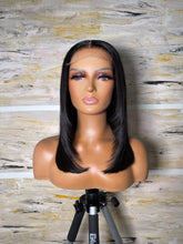 Load image into Gallery viewer, Brianna - 14&quot; Feathered Black Wig