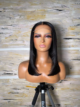 Load image into Gallery viewer, Brianna - 14&quot; Feathered Black Wig