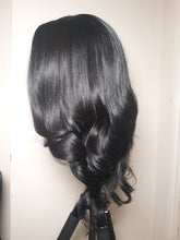 Load image into Gallery viewer, Vicky - 16&quot; Black Layered wig