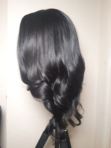 Vicky - 16" Black Layered wig